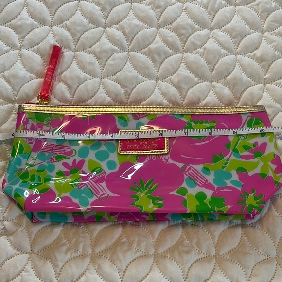 Lilly Pulitzer Vibrant Pink & Green Floral Pouch 100% PVC Wipeable cosmetic Bag - Picture 9 of 9